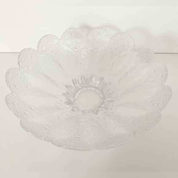 Vintage Lausitzer Germany Cristal Scalloped Bowl - 10.75” Diameter - Picture 2 of 6